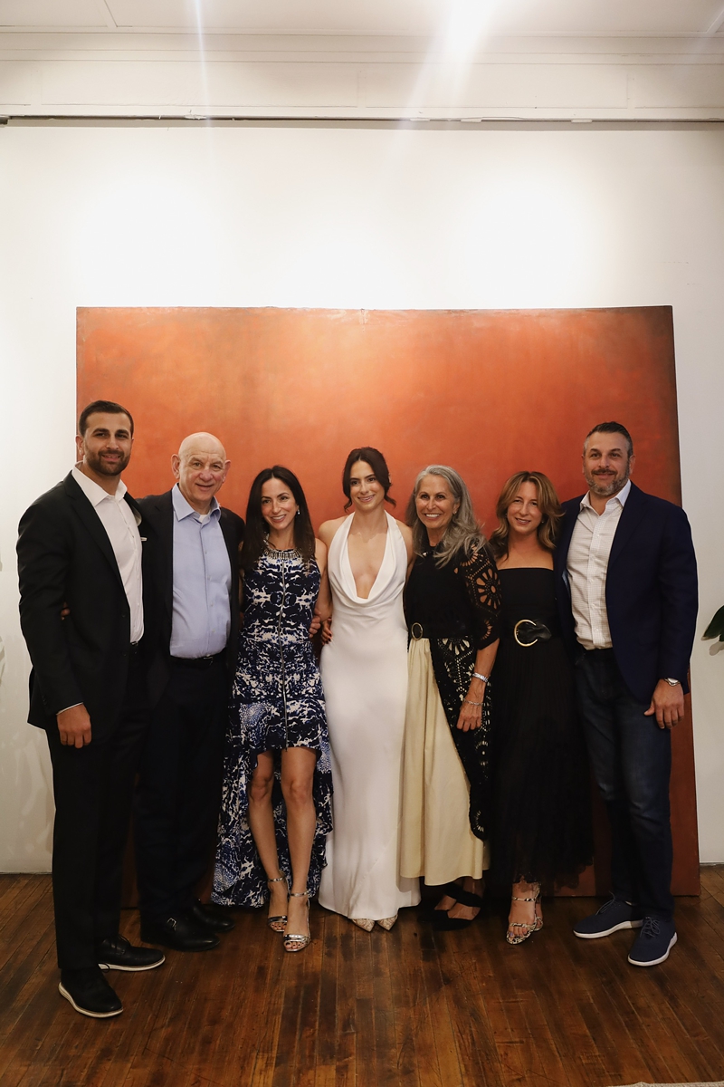 What Le Loft’s Factory Windows Add to Your Chicago Pre-Wedding Toast